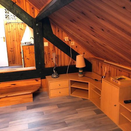 Appartement F1 Mansarde A 100M De La Plage, Proche De Arromanches Et Des Plages Du Debarquement Saint-Côme-de-Fresné Dış mekan fotoğraf